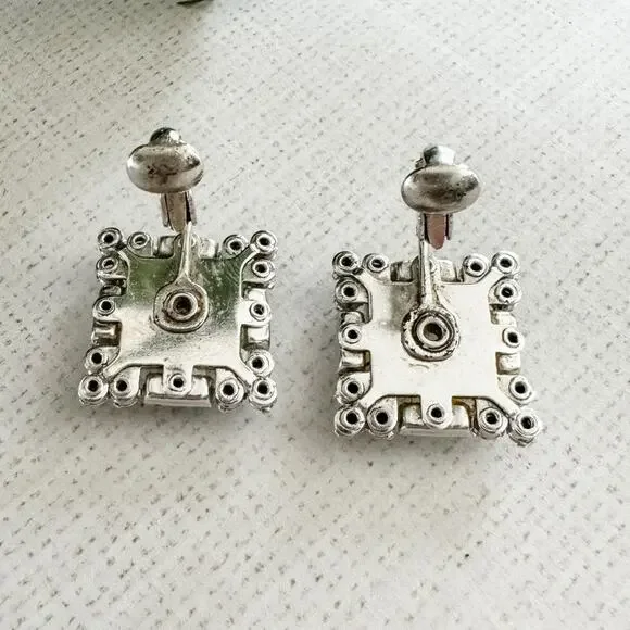 Vintage Coro rhinestone & thermoset plastic square clipback earrings blue white - Picture 6 of 7